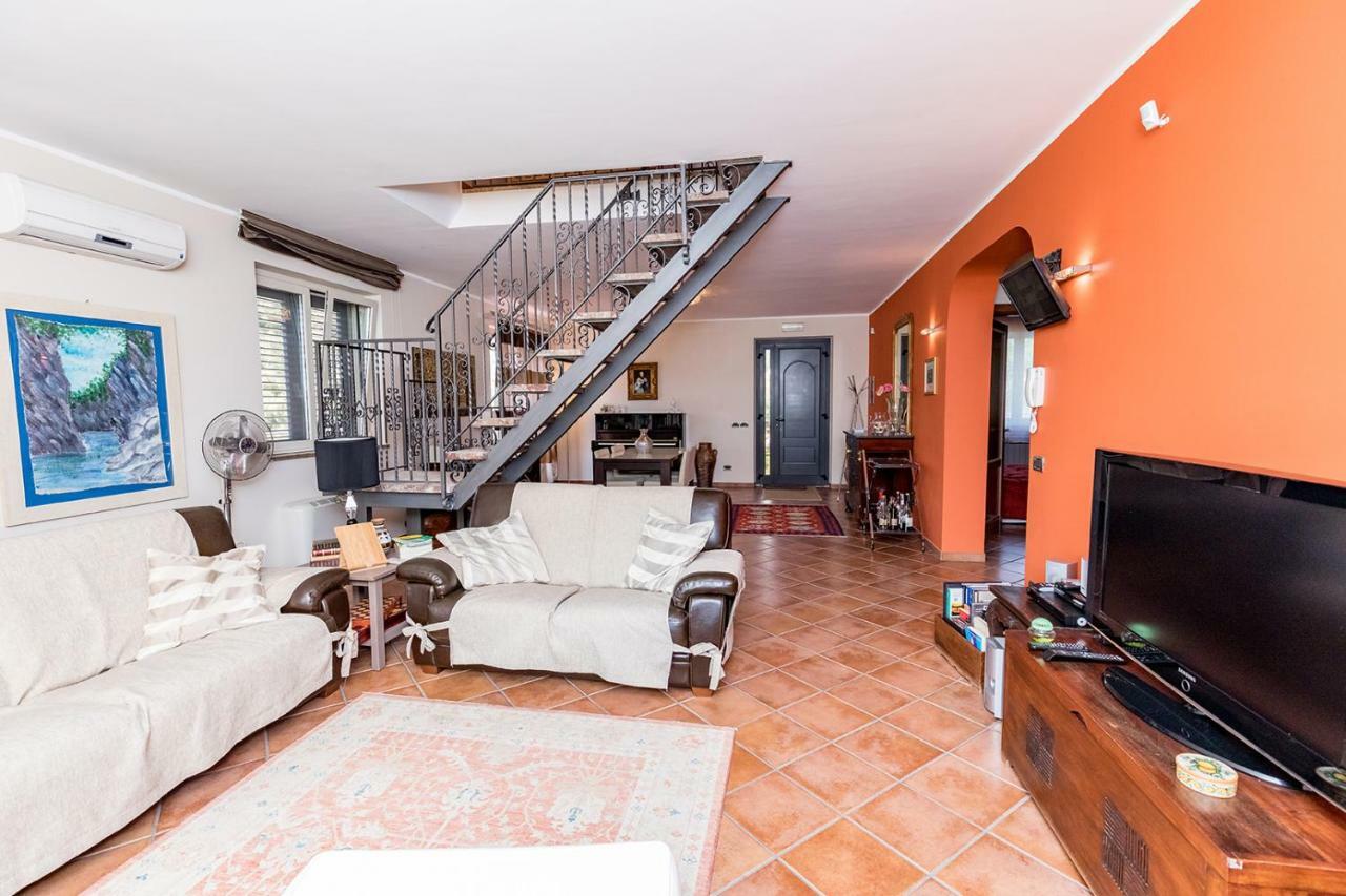 Villa Marianna Motta Camastra Exterior foto